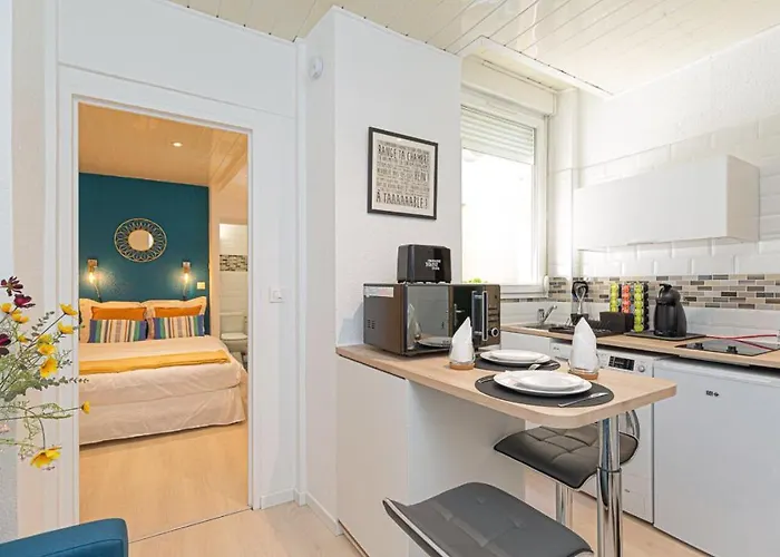 Petit En Rez-de-chaussee, Magnifique Quartier Historique De Appartement *